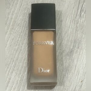 Dior Forever Matte Foundation - 24h Wear - No Transfer Shade 4WO Makeup